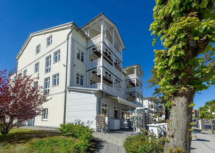 Seerose - 10 Seerose * Sellin (Rugen)